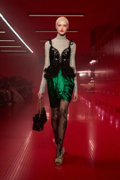 Look 40